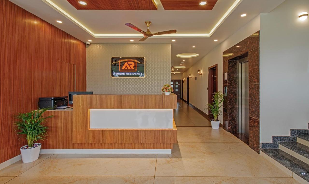 Treebo Amigos Residency Cochin Airport Hotel Kochi Eksteriør bilde