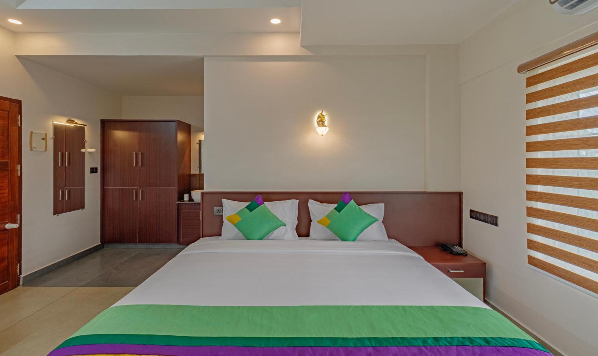 Treebo Amigos Residency Cochin Airport Hotel Kochi Eksteriør bilde