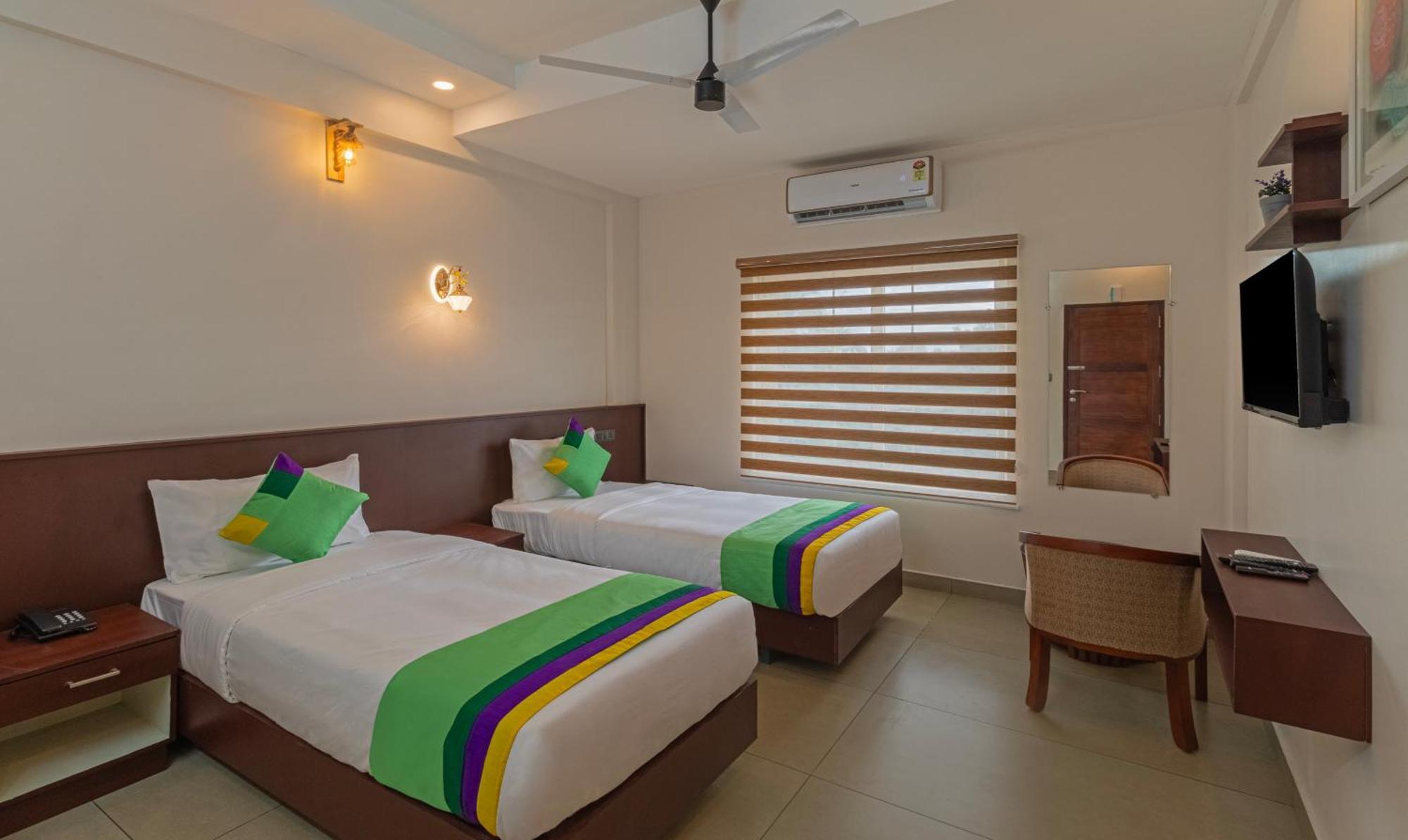 Treebo Amigos Residency Cochin Airport Hotel Kochi Eksteriør bilde