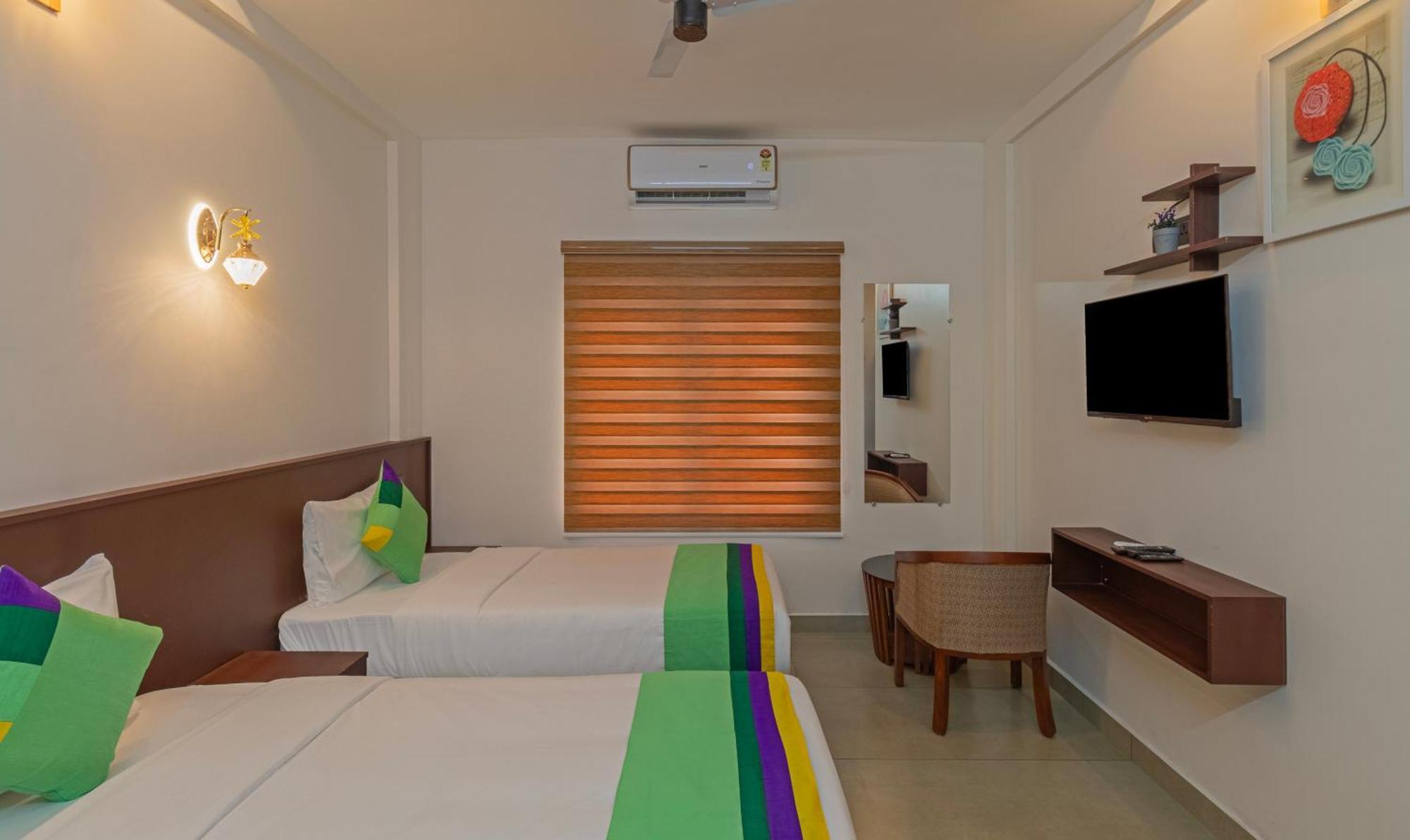 Treebo Amigos Residency Cochin Airport Hotel Kochi Eksteriør bilde